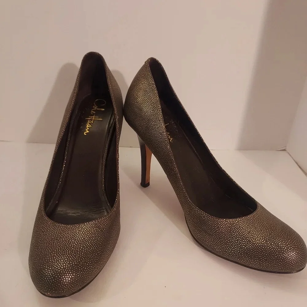 Cole Hann Textured Bronze Metallic Brown NikeAir Round Toe Pumps in Size 8.5 AA